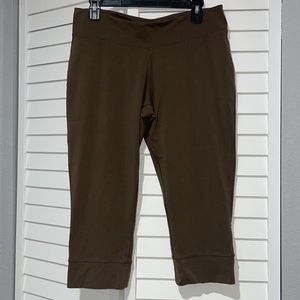 Patagonia Women’s Workout Capri Pants size L Brown